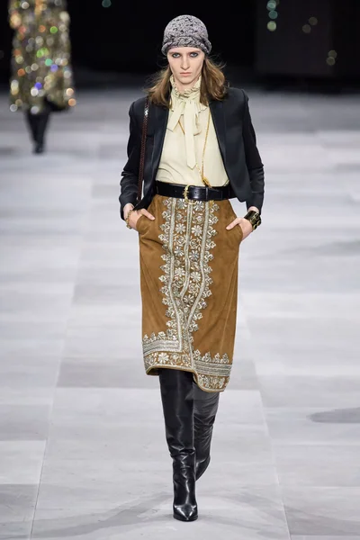 Look 52